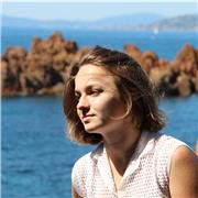 Etudiante en hypokhâgne donne cours de soutien scolaire en histoire pour tout âge